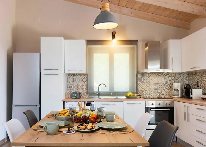 Lagom House By Paxosretreats * جايوس