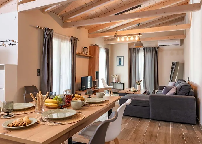 فيلة Lagom House By Paxosretreats جايوس